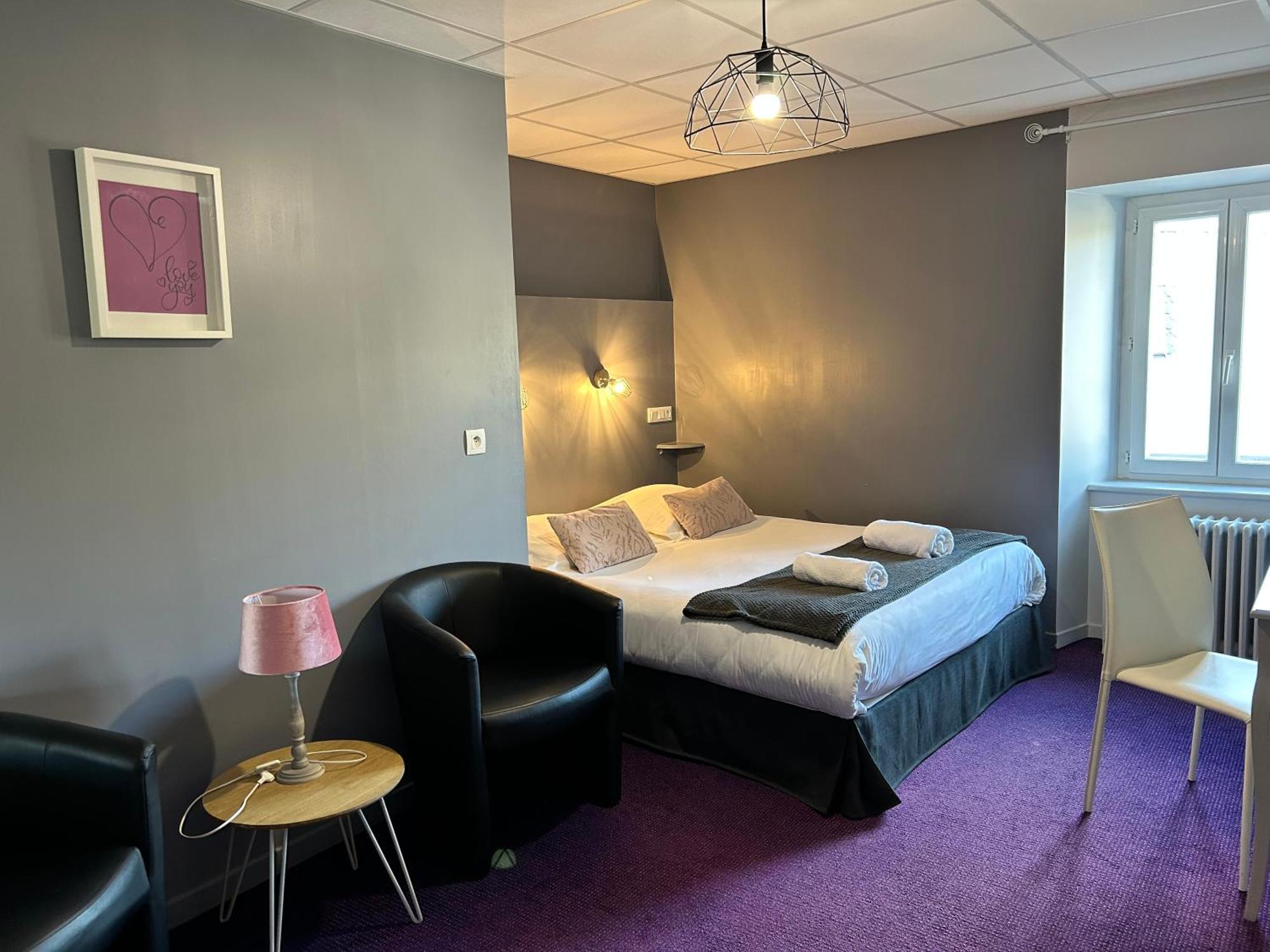 Logis Hotel De Paris Murol Exterior photo